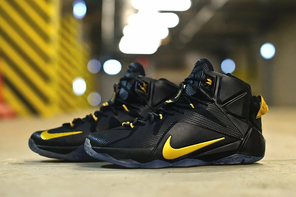 Найк Леброн 12. Nike LEBRON 12. Найк Леброн 12 черные. Кроссовки найк Леброн черный.