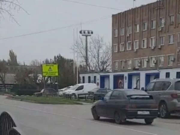 Сирена в таганроге. Сирена в Ростове на Дону сейчас. Сирена в Таганроге сейчас. Взрывы и сирена в Ростове 17 06 2020.