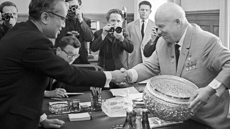 Что было в 1964 году