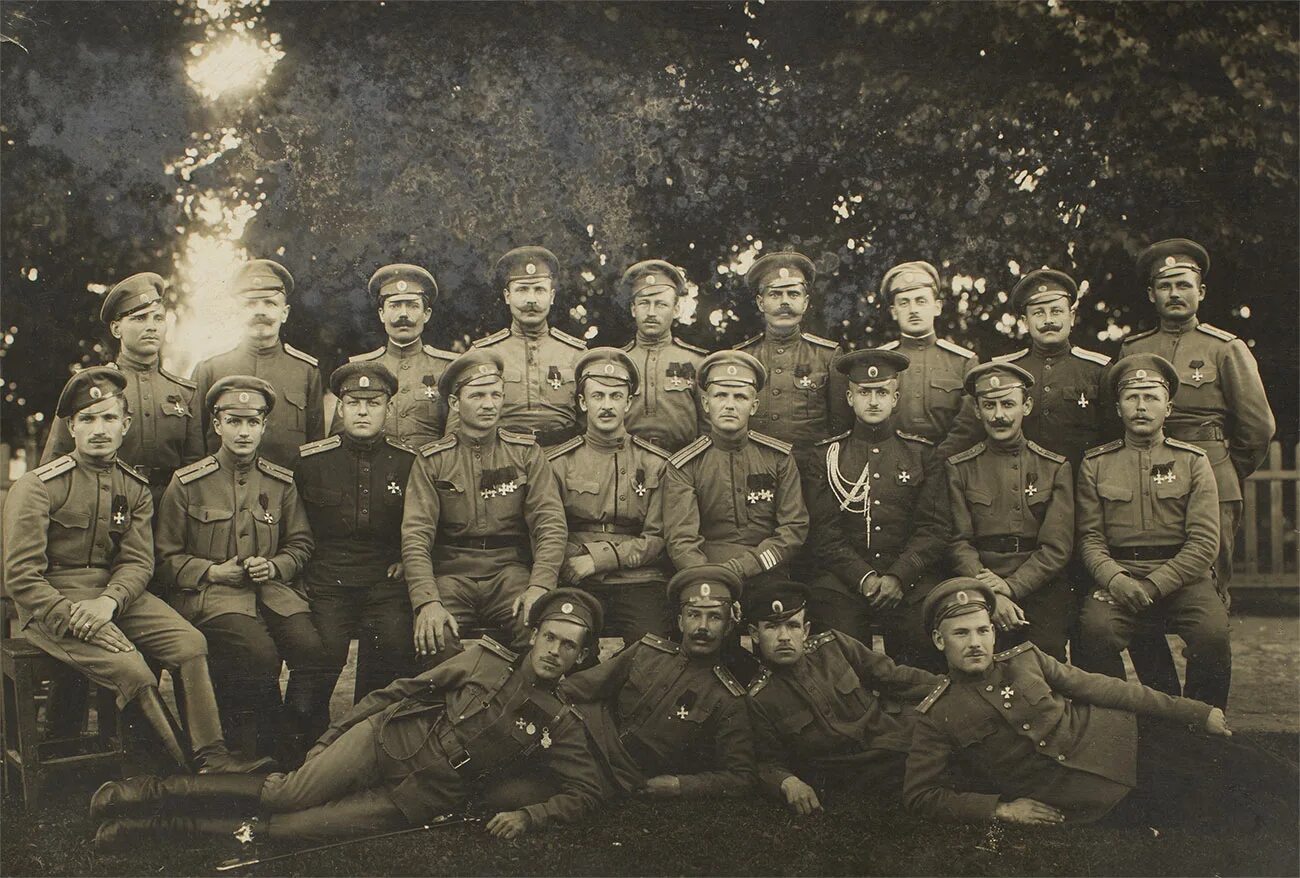 Командир 6 полка