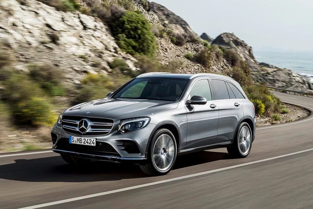 Mercedes новый цена. Мерседес ГЛК 2016. Mercedes Benz GLK 2016. Mercedes GLC 2016. Mercedes Benz 4 matic.