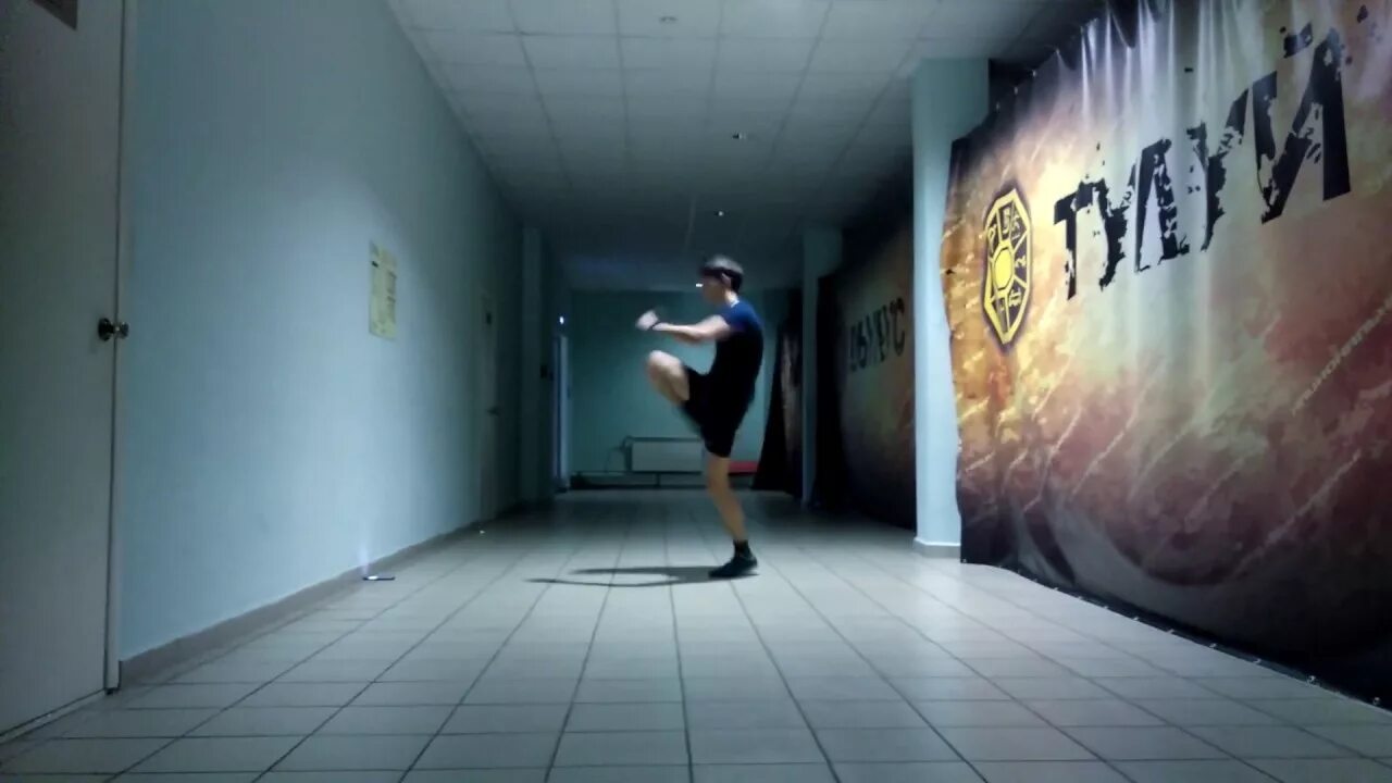 Джамп стайл обучение. Джамп стайл. Yabujin dancing hardbass mashup. Гопник танцор. Yabujin dancing hardbass mashup.