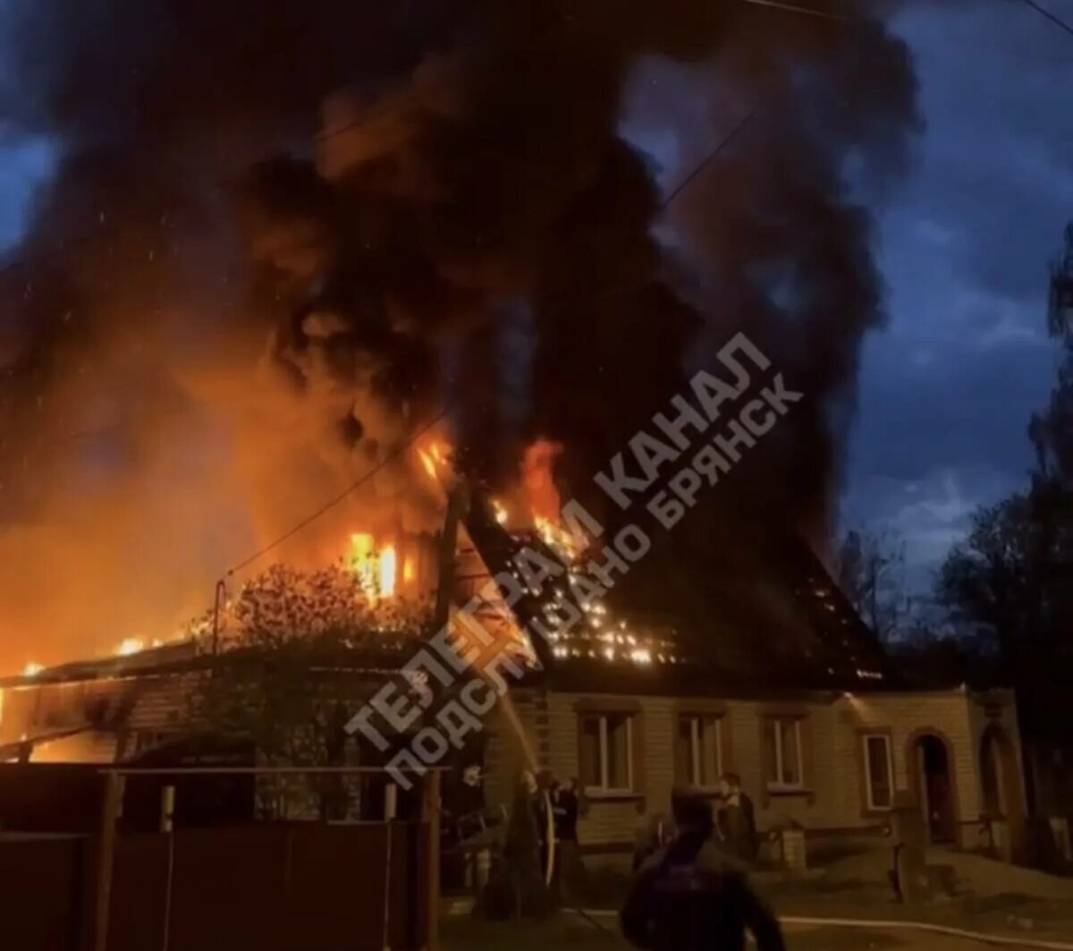 Пожар в володарском районе брянска. Пожары. пожар картинки. сильный пожар. пожар сегодня.