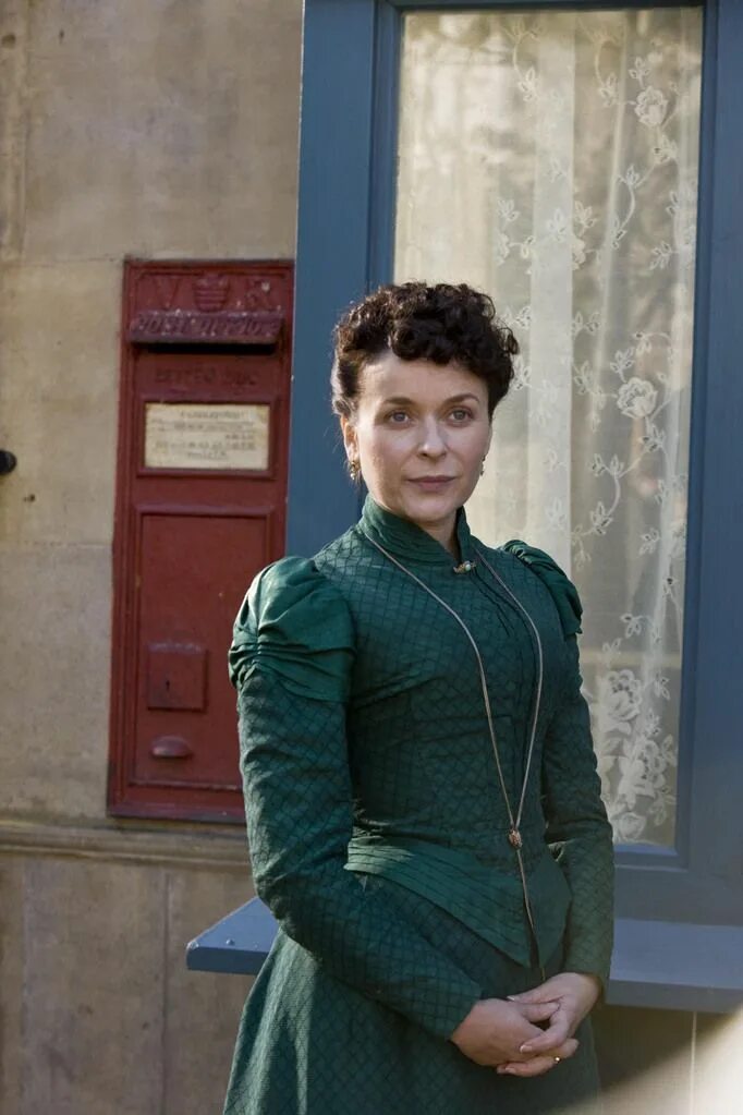 Чуть свет — в кэндлфорд • lark rise to candleford. Чуть свет это. Чуть свет – в кэндлфорд (lark rise to candleford) 2008. Чуть свет в кэндлфорд. Чуть свет это.