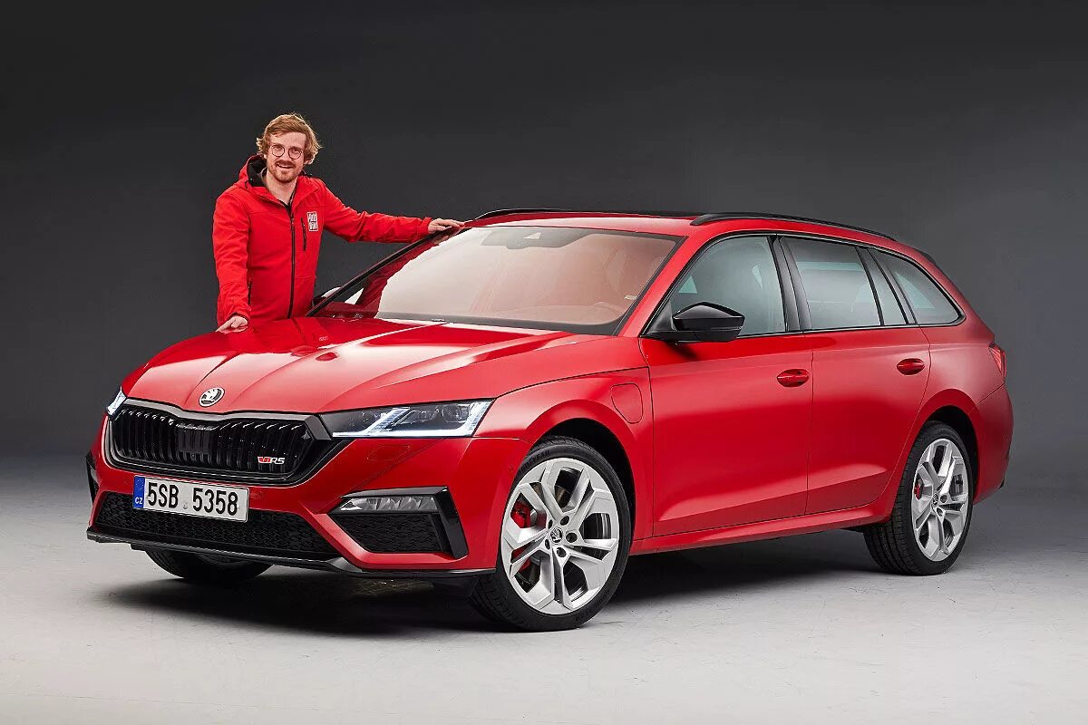 Skoda octavia rs 2020. Skoda Superb RS 2020. Skoda a8 RS.