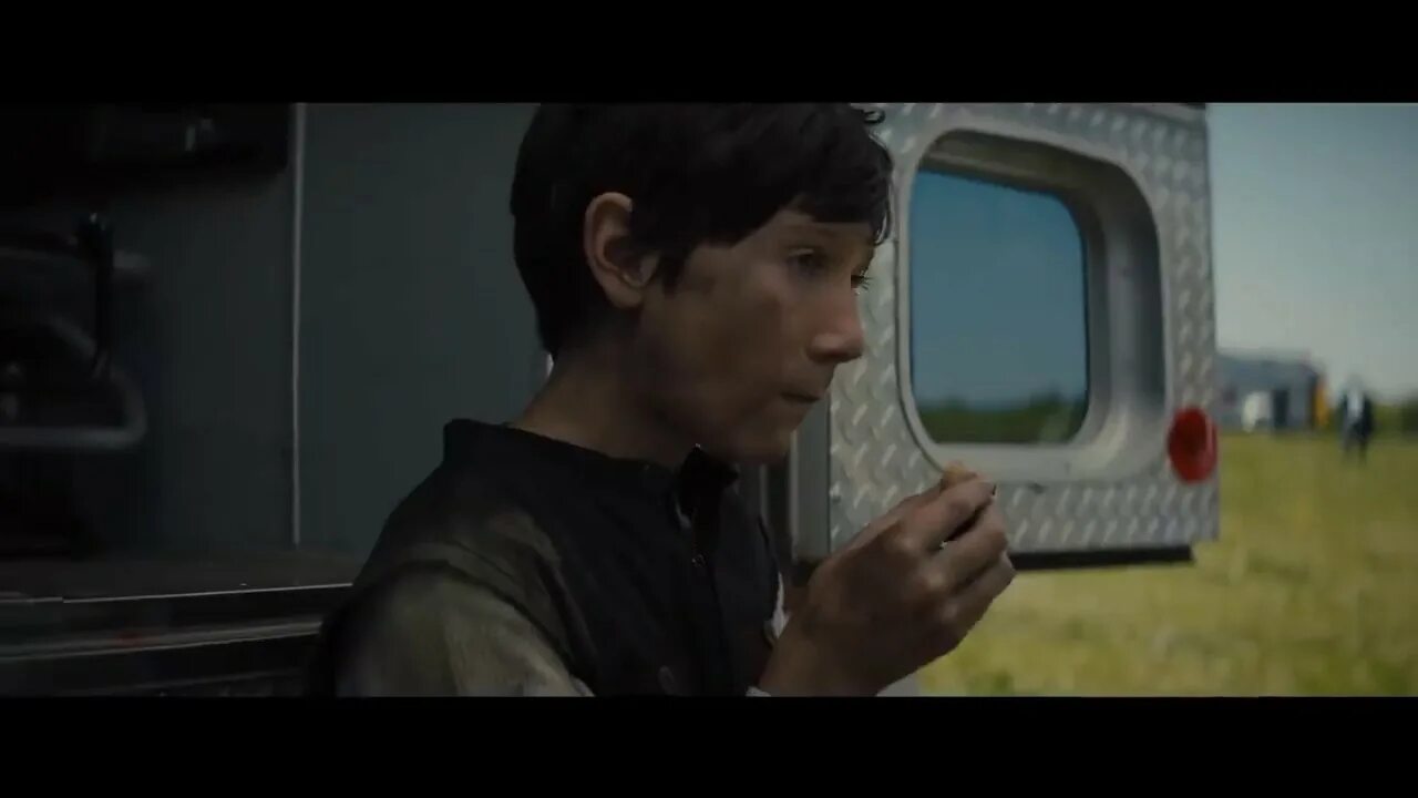 Гори гори фильм. Ясен трейлер. Ясен трейлер. Bright burn film 2012. Брэндон гори гори ясно.