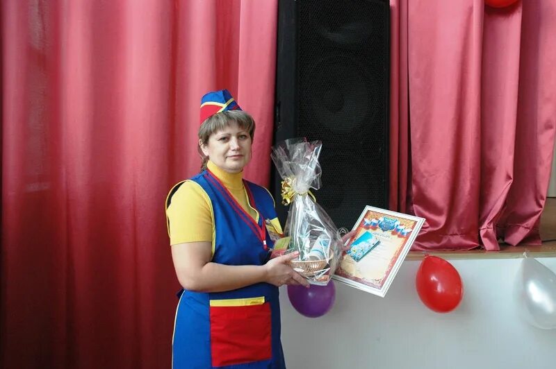 Домовушка новоалтайск деповская телефон. Мария ра сотрудники. Алтай старовер лого. Продавец новоалтайске. Восточные сладости витрина.