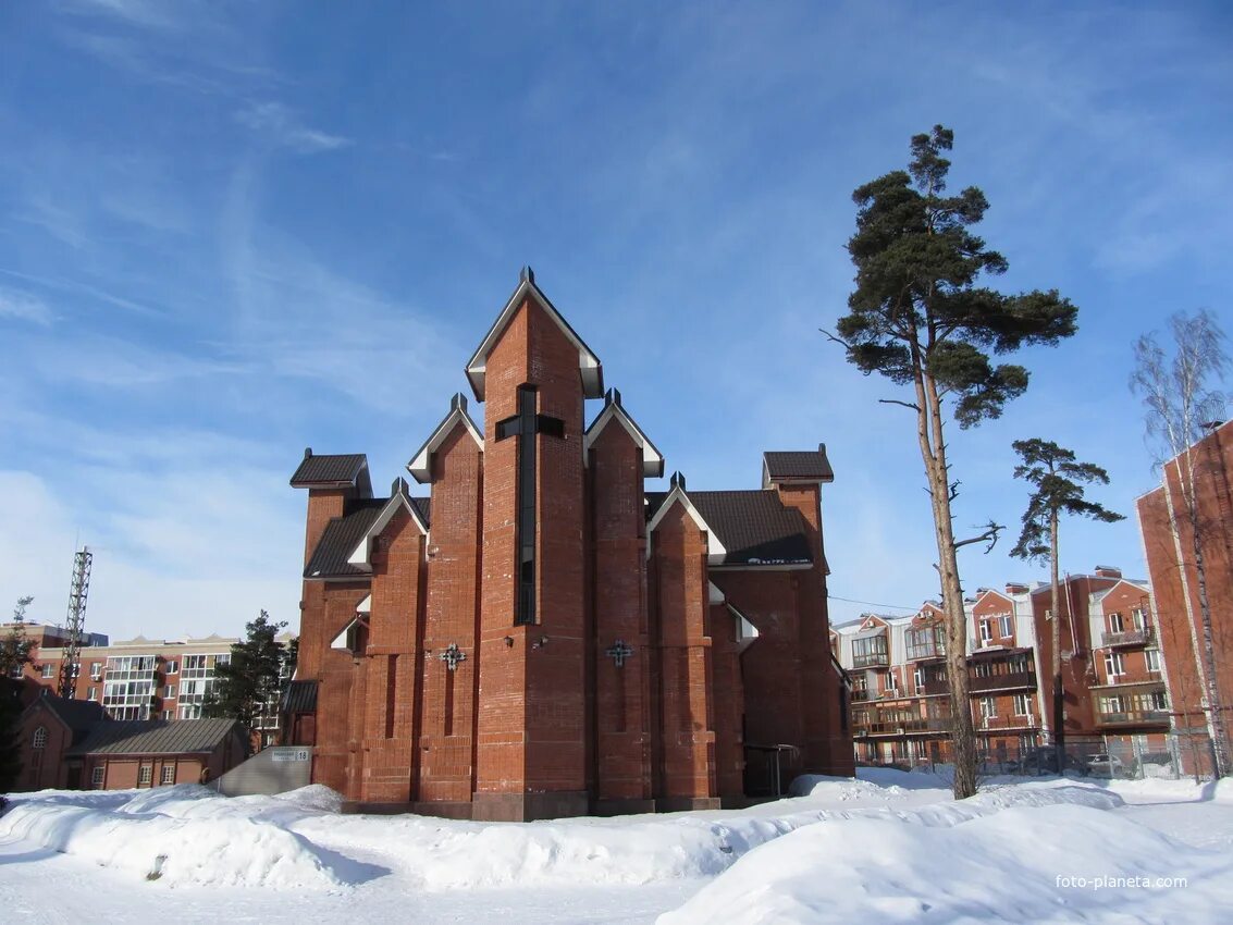 Коломяги санкт петербург. Район коломяги. деревня коломяги. коломяги католический храм.