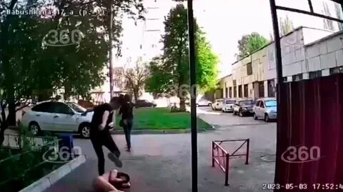 Жена избивает любовницу мужа