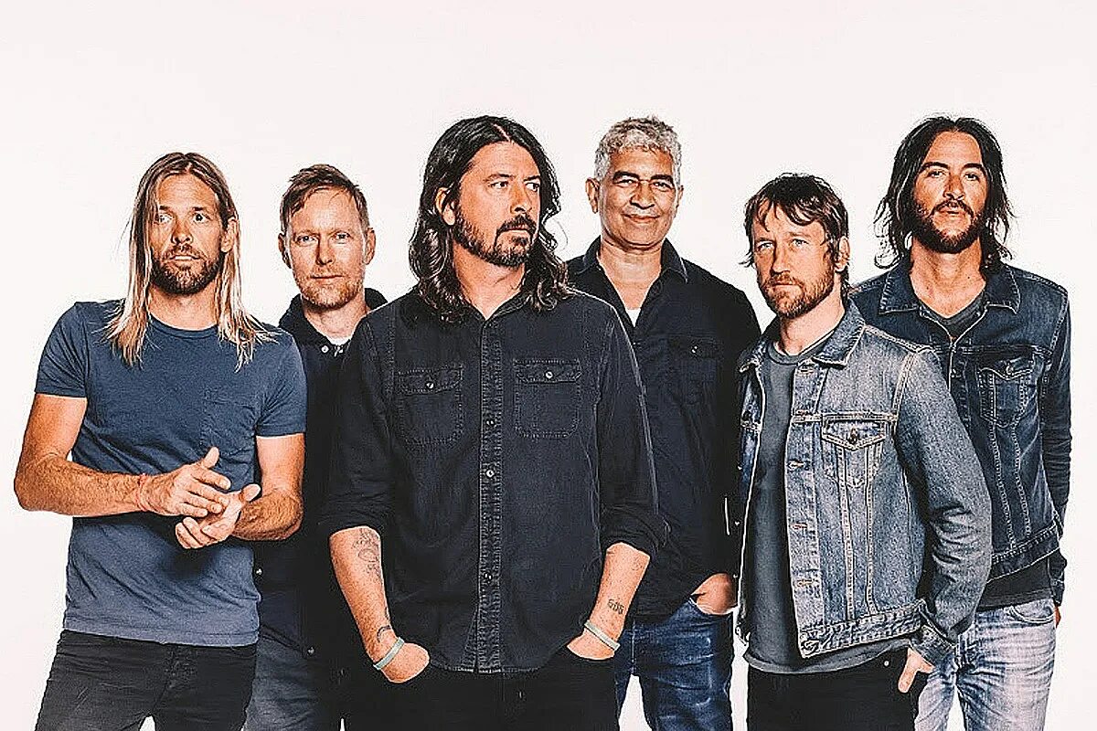 Foo fighters grammy 2022. Foo fighters гвинн. Foo fighters 2022. Foo fighters фото. Группа foo fighters 90.