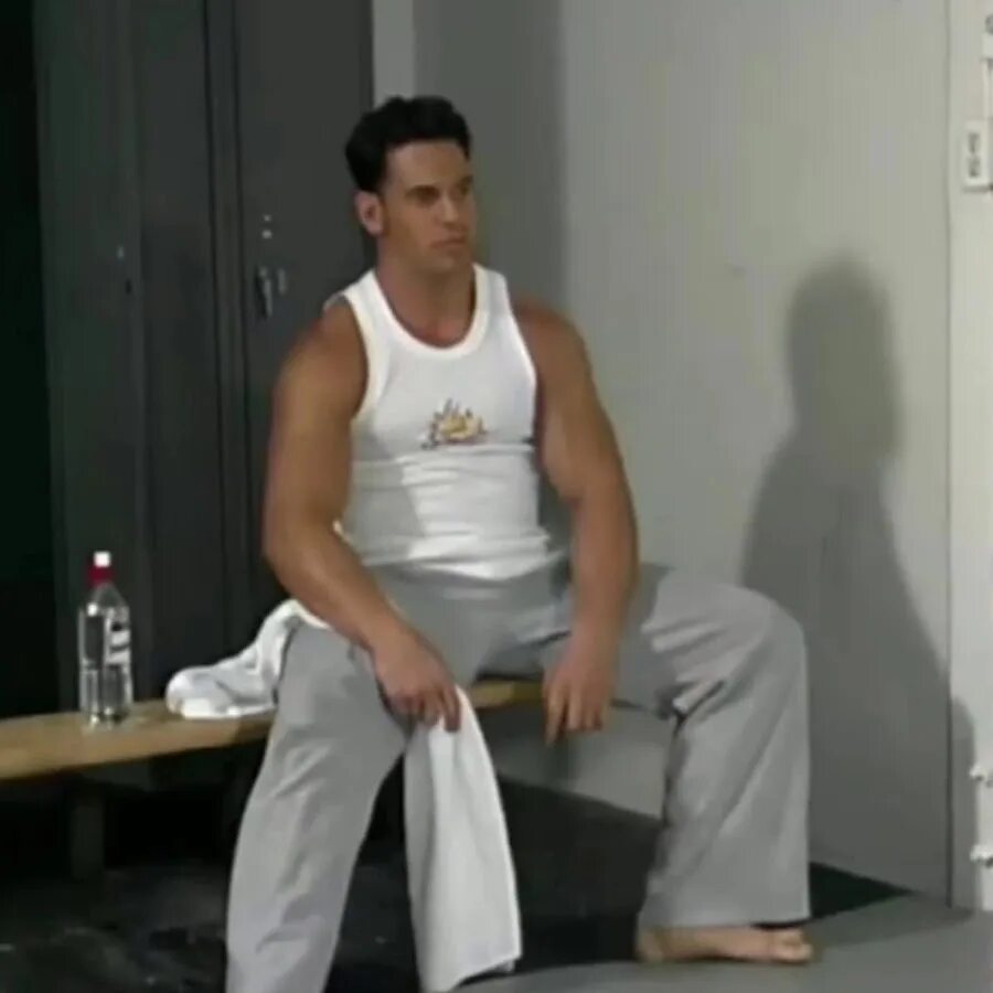 Марк вульф гачимучи сидит. Учебник lets go. 1 2 3 lets go видео. Common let's go. Ван даркхолм и марк вульф в раздевалке.