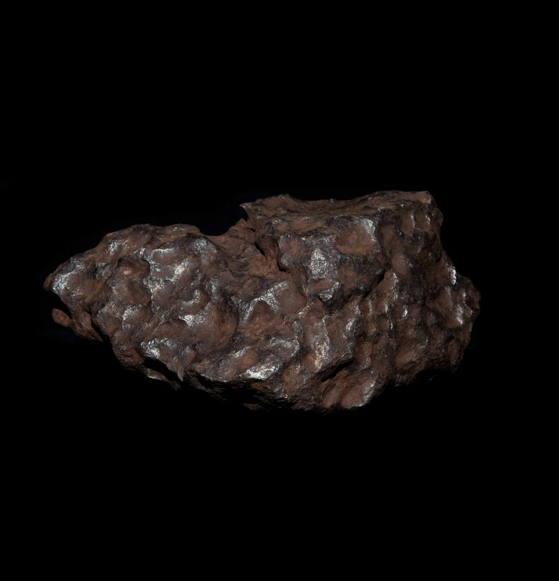 Метеорит руда. Сихотэ-алинский метеорит фото. Железняк руда. Метеорит сихотэ-алинь 1947. Самородное железо феррит.