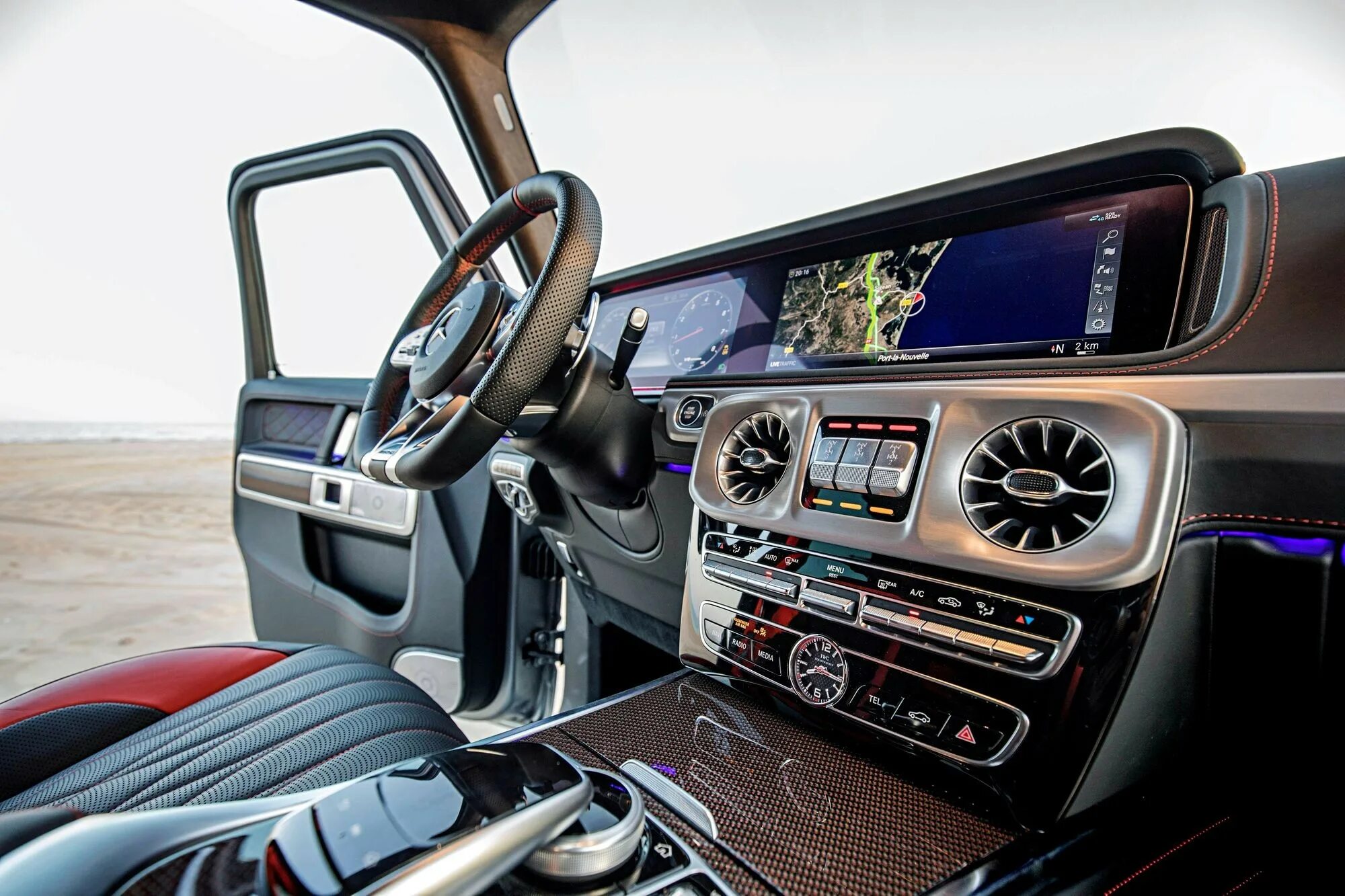 Гелендваген купить 2024. Mercedes Benz g63 AMG Interior. Мерседес Гелендваген 2018. Mercedes Benz g63 AMG 2022. Mercedes g63 AMG 2018 Interior.