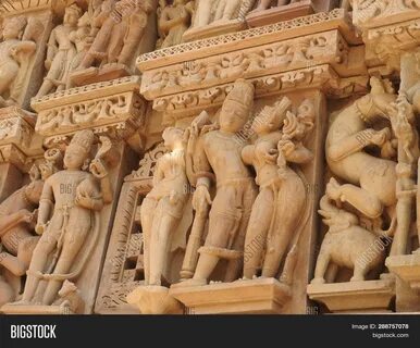 Pobieraj wysokiej jakości obrazy, ilustracje i grafiki wektorowe Parsvanath...