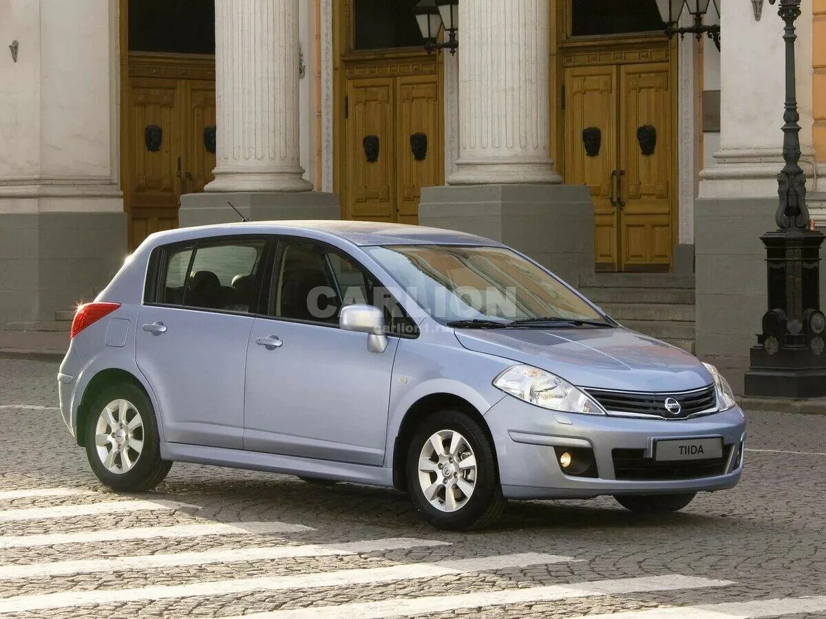 Ниссан тиида с11 хэтчбек. Nissan teana 2015. Nissan tiida 2010. Ниссан пульсар 2013. Nissan tiida.