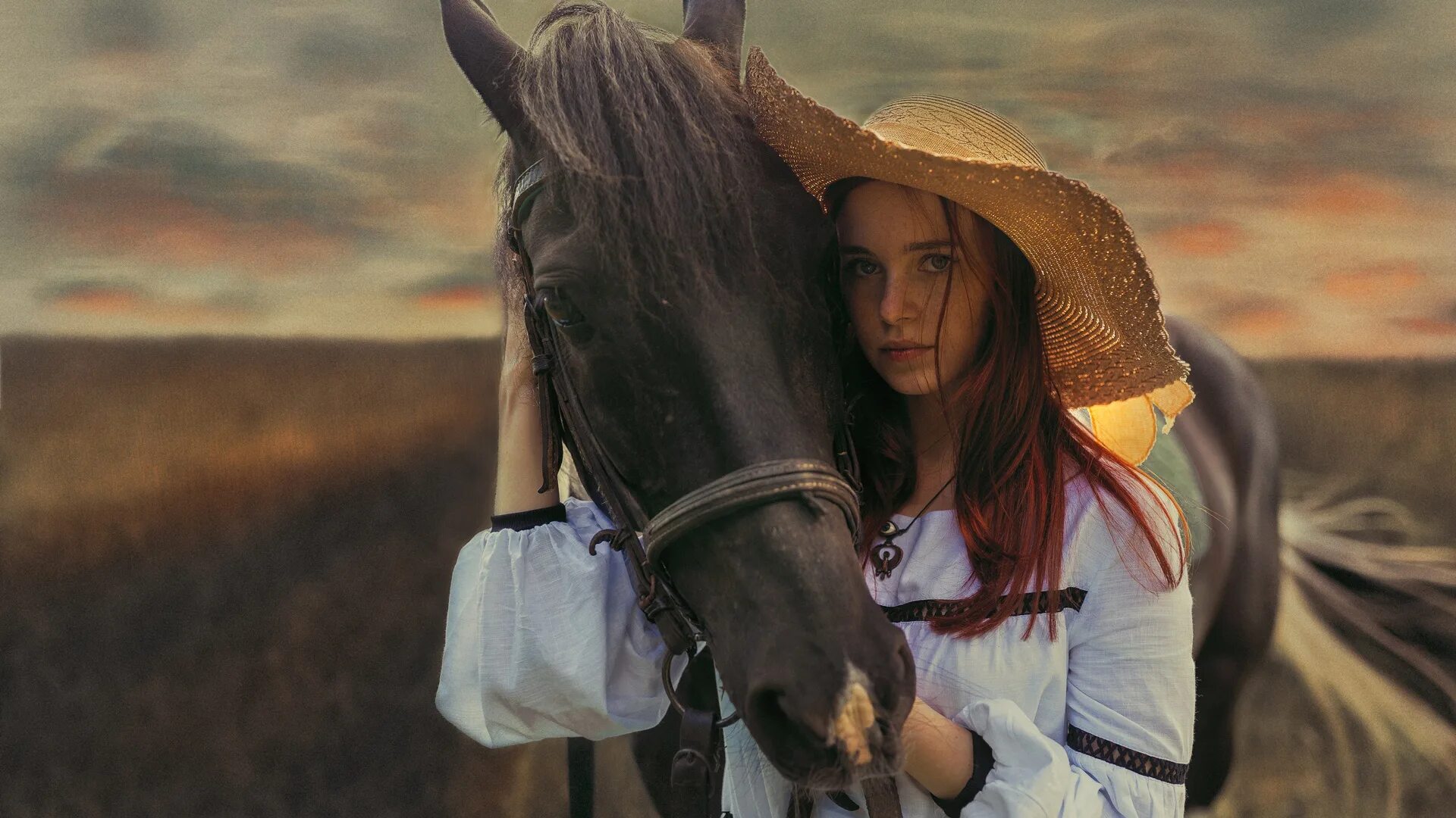 Учительница кони. Портрет девушки с лошадью. Фотосессия с лошадьми. Девушка рядом с лошадью.