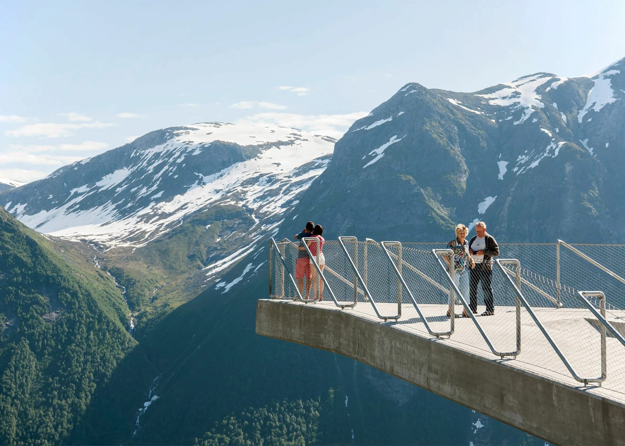 Platform view. Platform view. Aurland lookout, норвегия. Смотровая площадка alpspix. Platform view.