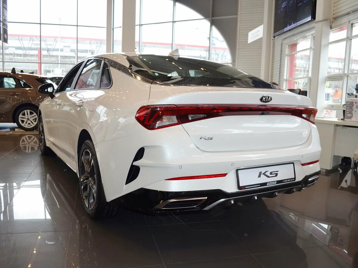 Kia k5 2021 белая. Kia k5 White 2022. Kia k5 gt line 2020. Kia k5 gt line белая. Киа к5 2022 комплектации и цены