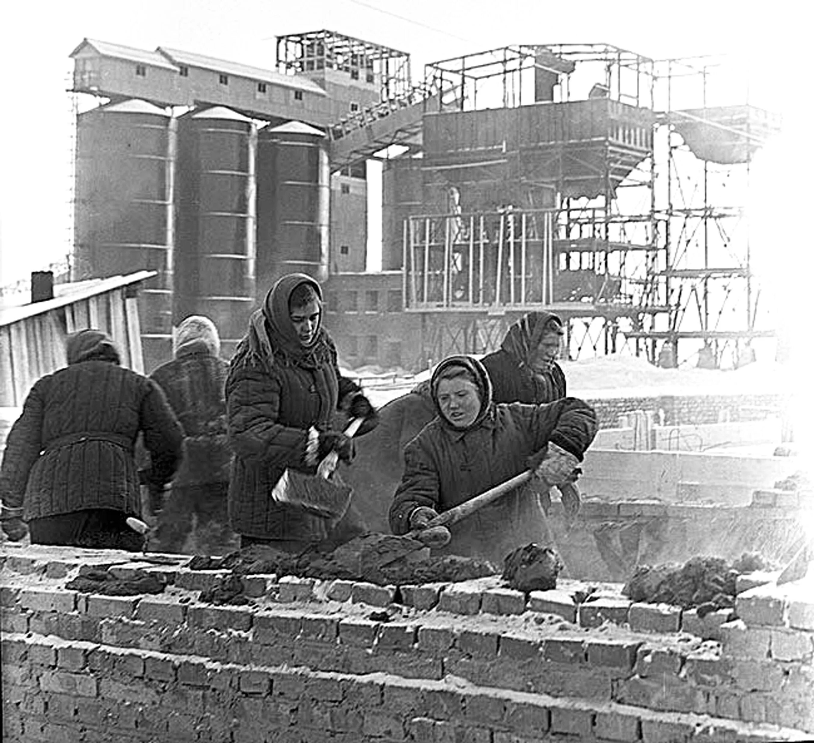 советские комсомольские стройки. орловских комсомольцев шелехов. орловских комсомольцев шелехов. шелехов улица орловских комсомольцев. шелехов ул орловских комсомольцев 3.