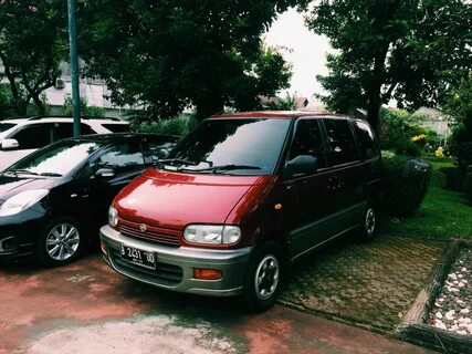 Nissan serena c23