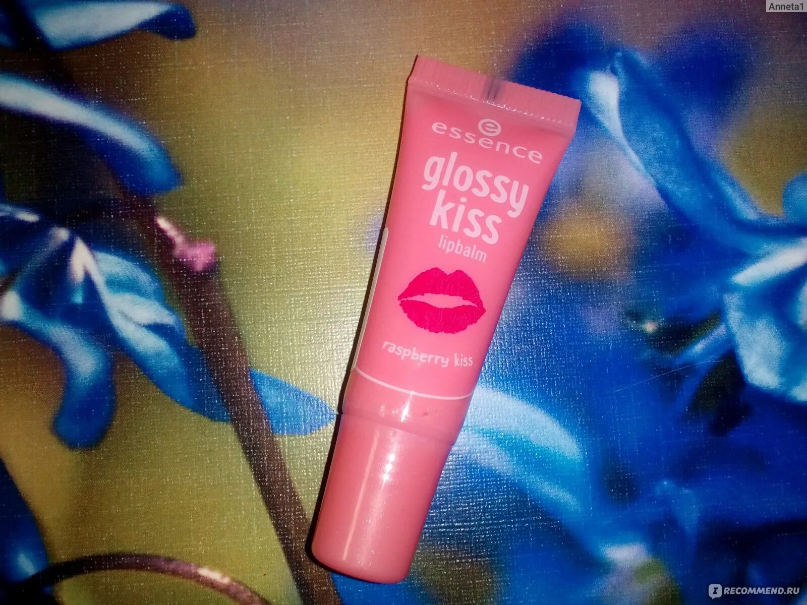 Glossy kiss. Бальзам для губ от эссенс. essence бальзам для губ glossy kiss cherry kiss. масло для губ эссенс. бальзам для губ essence glossy kiss cherry kiss сколько стоит.