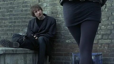 David Thewlis in Naked (1993) .