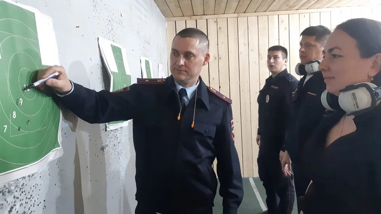 Полиция октябрьский. Полиция города октябрьский многоборье. несовершеннолетний. полицейское многоборье город октябрьский республика башкортостан. несовершеннолетняя.