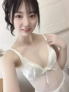 See the beauty of Mio Ishikawa, the emerging beauty born in 2002 of the che...