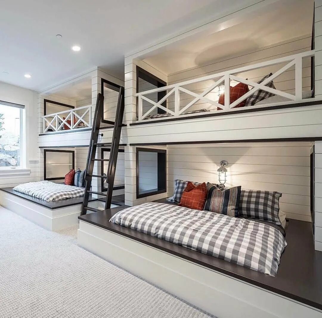 Спальня для четверых детей. Комнаты рассчитаны на двух человек. Необычная детская комната для двоих. Интерьер комнаты для 3 детей. Интерьер детской комнаты для двух мальчиков.