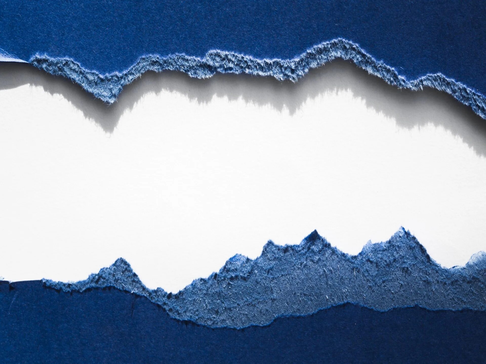 Рваный край бумаги. Рваная бумага. обрывок бумаги. текстура рваные края.