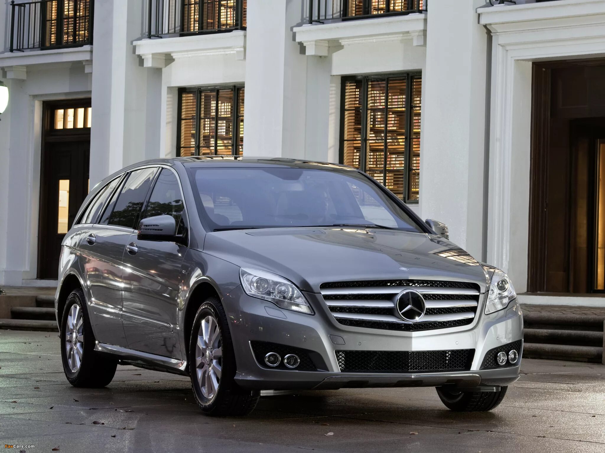 Mercedes-Benz r-class w251. Mercedes Benz r w251. Mercedes r class w251. Mercedes Benz r350.