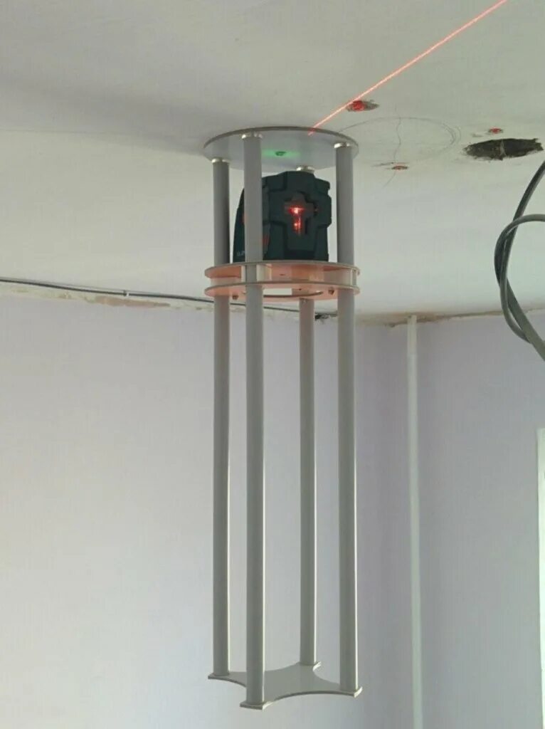 Лазерный уровень/нивелир techshow e18212eu-1. Площадка штатив для лазерного уровня bosch. Лазерный уровень крепится к стене. Вешает картину на стену. Крепеж на нивелир магнитный.