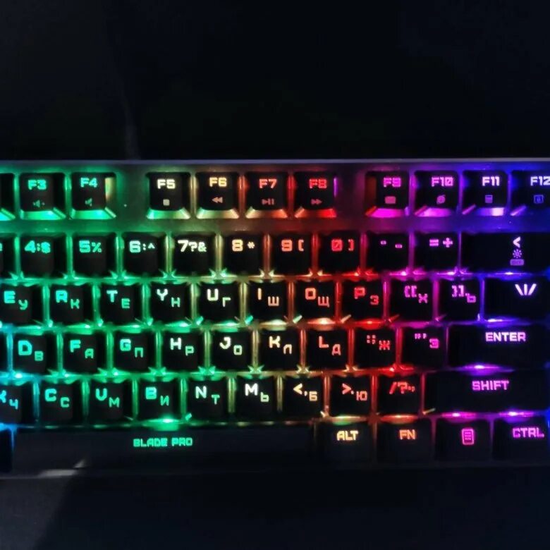 Клавиатура zet Blade Pro Kailh Red. Клавиатура Zed Blade Pro. Клавиатура Blade zet механическая. Клавиатура zet Gaming Blade. Zet gaming kailh red