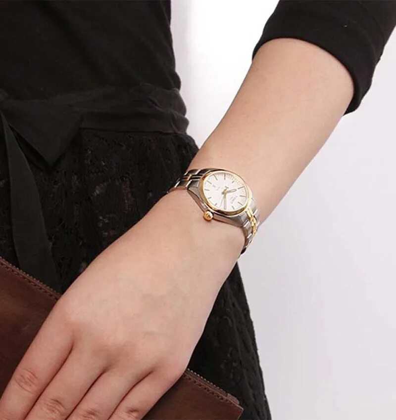 117. Geneva quartz часы золотые. 33. Tissot 2017. Tissot pr 100 lady.