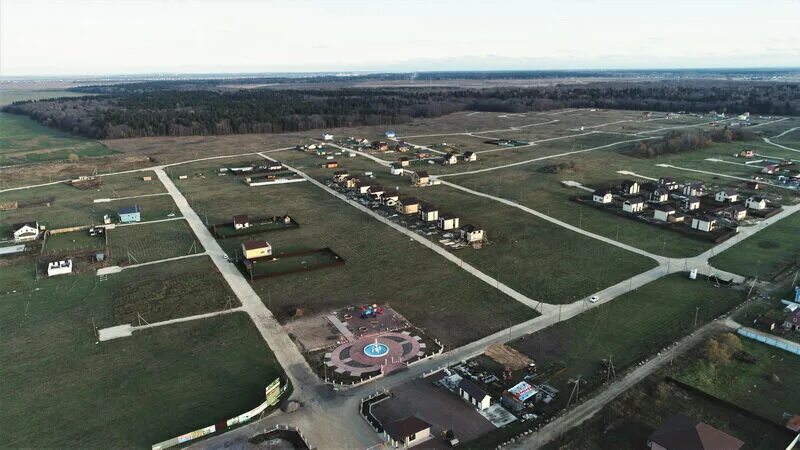 Коттеджный поселок фаворит ломоносовский. Кп фаворит домодедово. Фаворит участок. Коттеджный поселок фаворит киевское шоссе. Коттеджный посёлок фаворит москва.