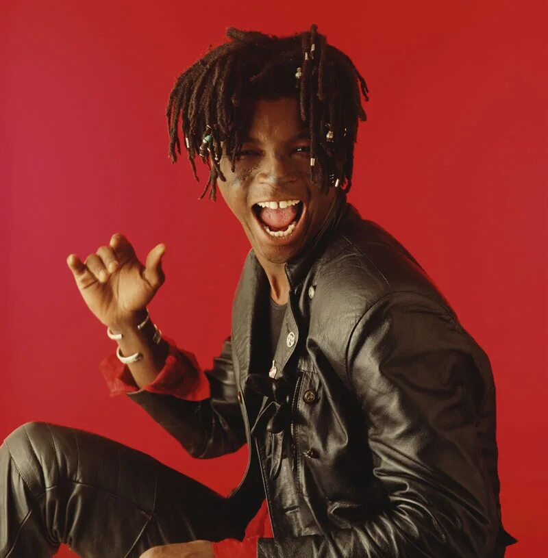 Джонс сила. Музыкант сил. Seal певец в молодости. Гармония мужчина. Музыкант сил что с лицом.