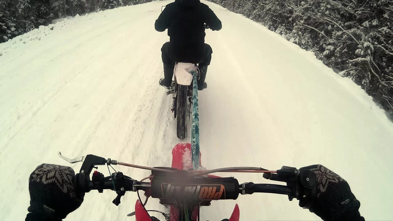 Можно ли кататься на питбайке в 14. Питбайк в электричке. дрифт на питбайке. руль питбайк складной.
