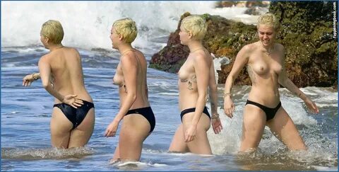 Miley Cyrus Nude OnlyFans Leaks.