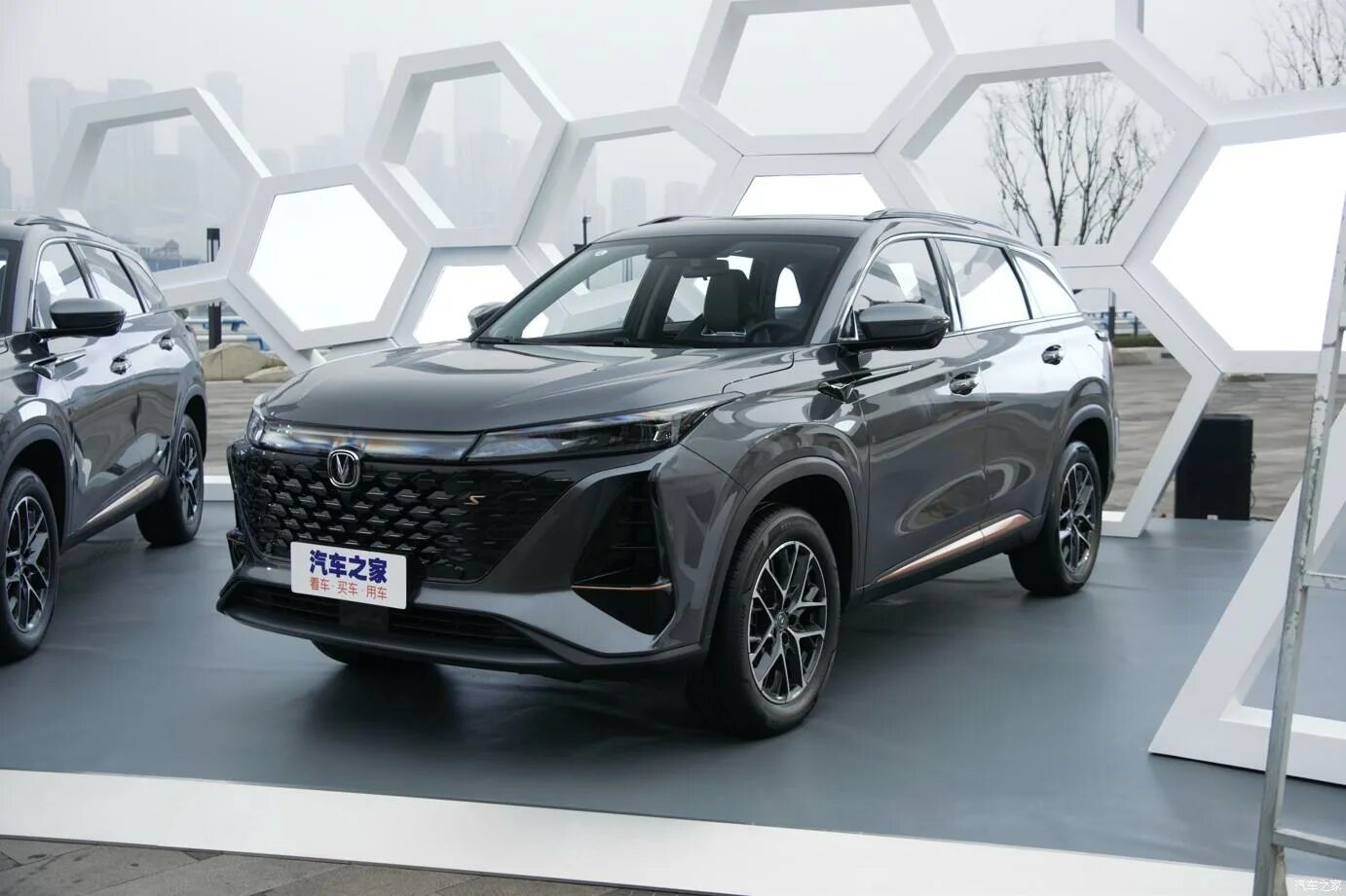 Cs75 plus 2025. Changan cs75 plus 2025. чанган 75 плюс 2025. китайские автомобили чанган 2025. новый чанган 2025.