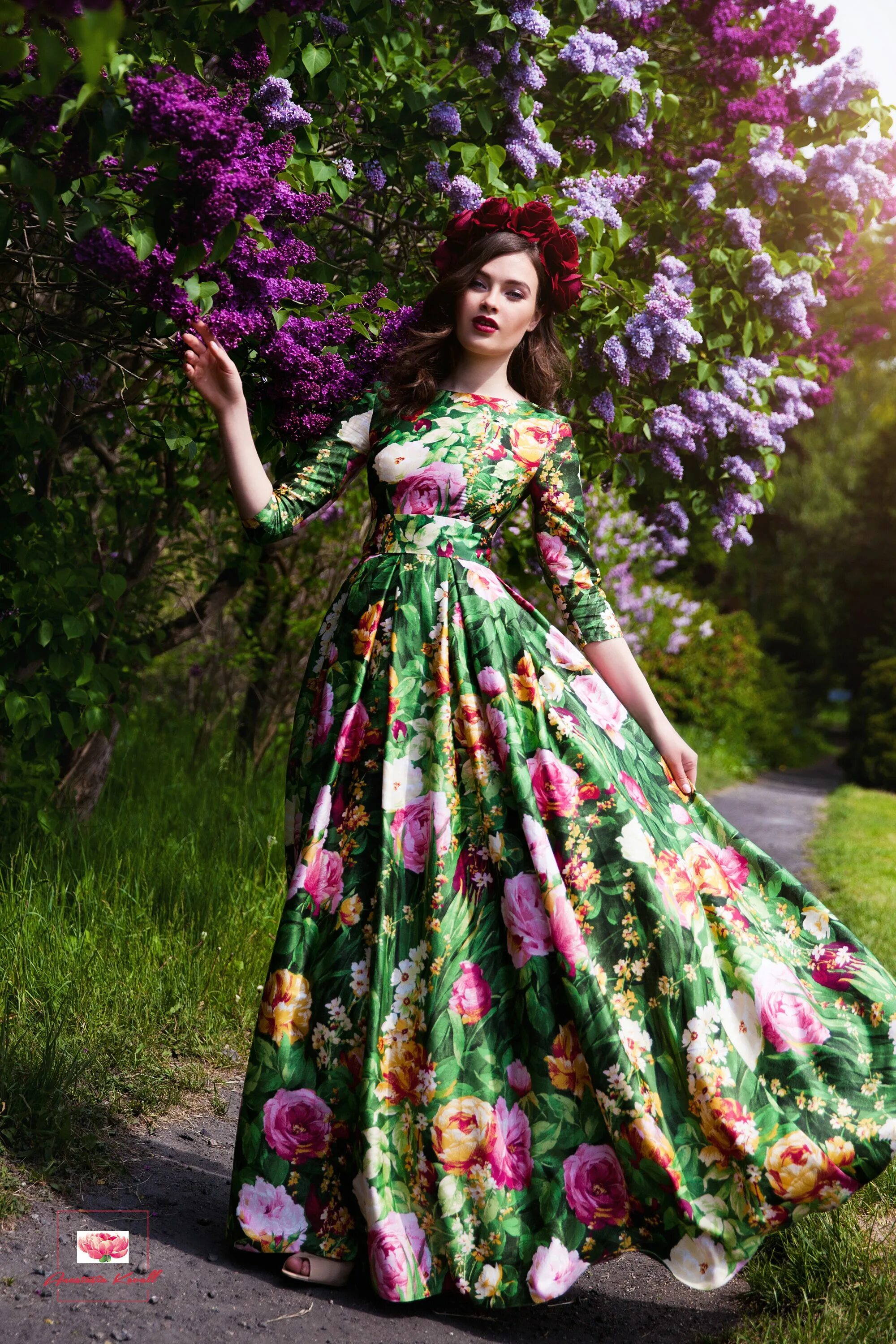 Длинное платье в цветочек. Цветочное платье. Платье цветок. Платье в цветах. Платье в цветочек.