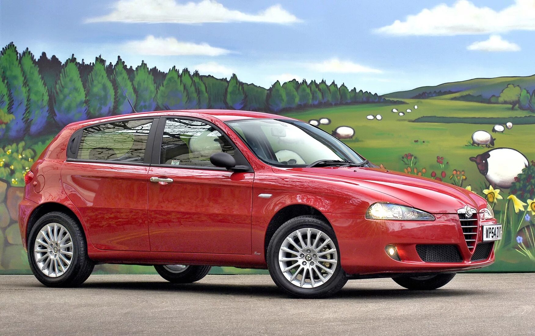 1.6 альфа ромео. Alfa Romeo 147. Альфа Ромео 147. Alfa Romeo Hatchback. Альфа Ромео хэтчбек.