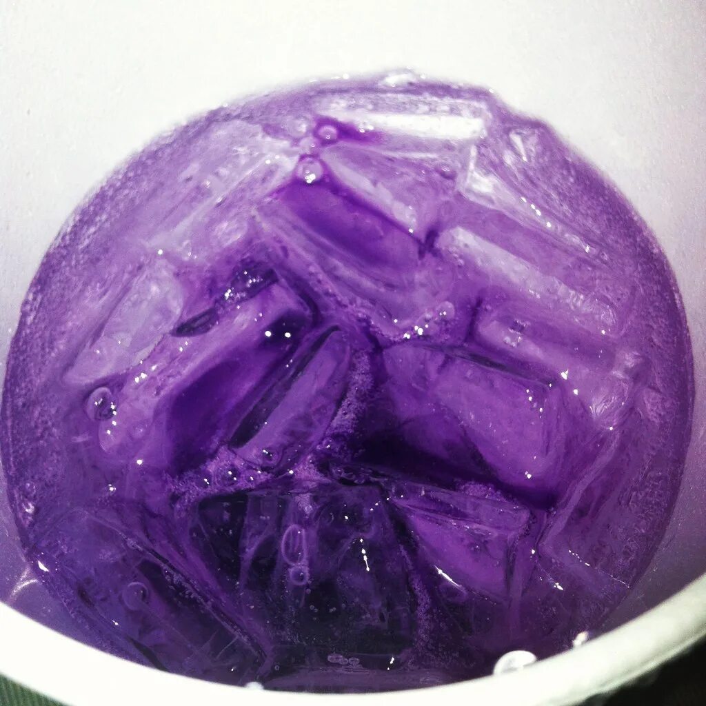 В дабл капе манера. Лин дабл кап. В дабл капе манера. Purple drank кодеиновый сироп. Фиолетовые кодеин.