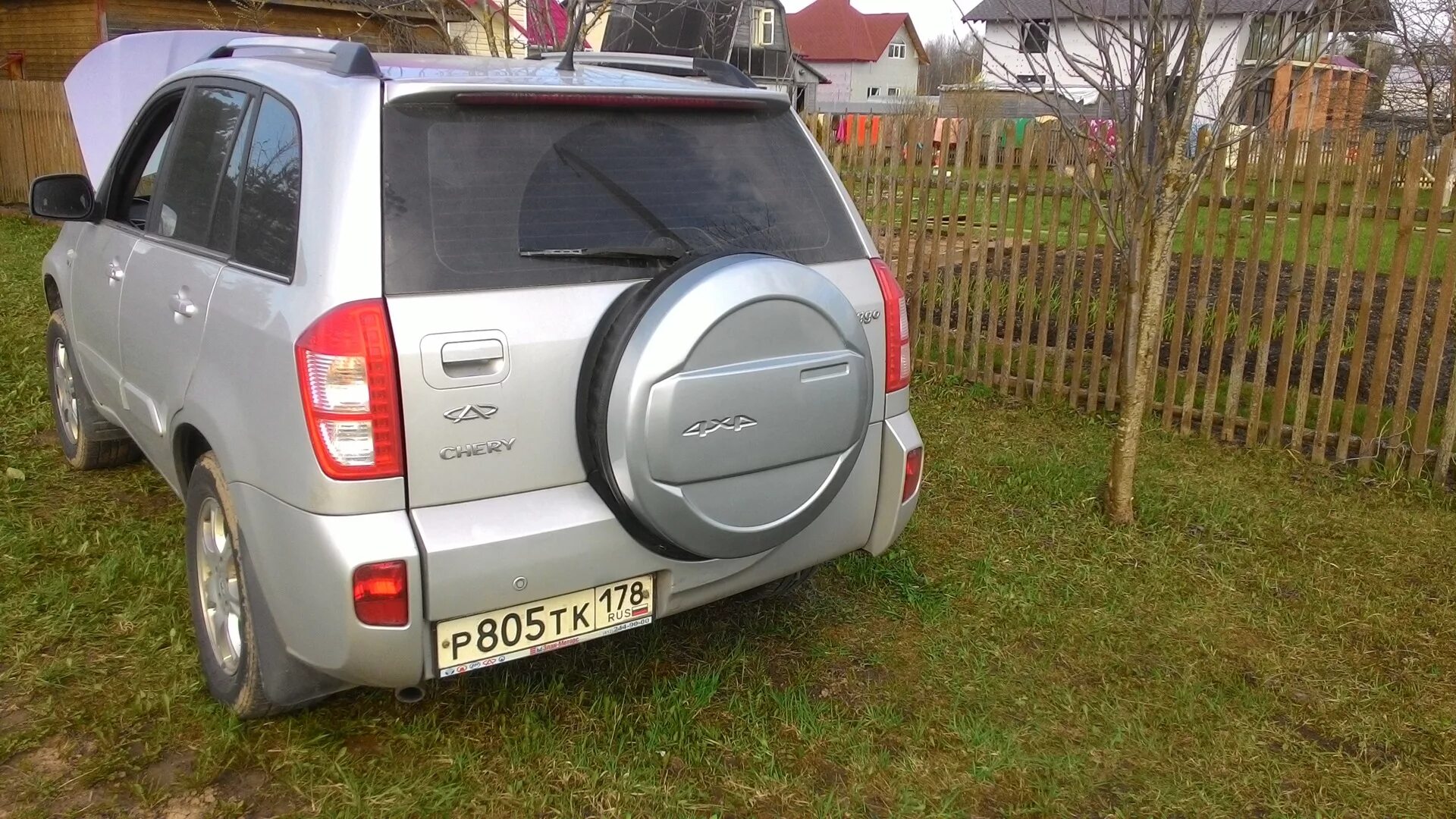 Chery Tiggo (t11) запаска. Tiggo t11 чехол запаски. Колпак на запаску чери Тигго т11. Колпак запасного колеса на чери Тигго т11 фл.