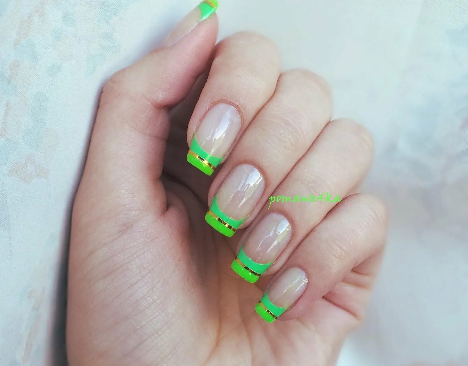 молочный с зеленым френчем. молочный с зеленым френчем. молочный с зеленым френчем. молочный маникюр с зеленым френчем. маникюр френч зеленый.