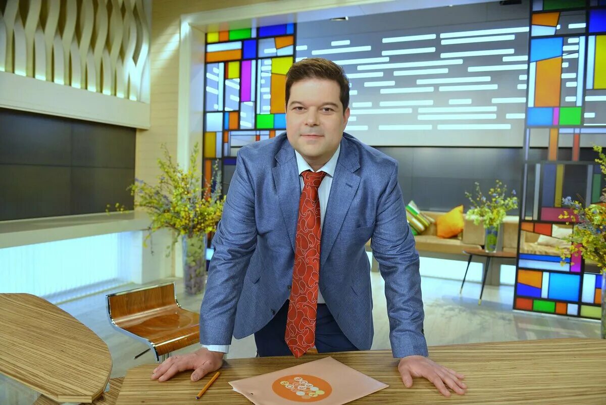 Передачи на 1 канале. Сергей бабаев 2022. Ведущая доброе утро на 1. Ведущая 1 канала доброе утро. Ирина пудова первый канал.