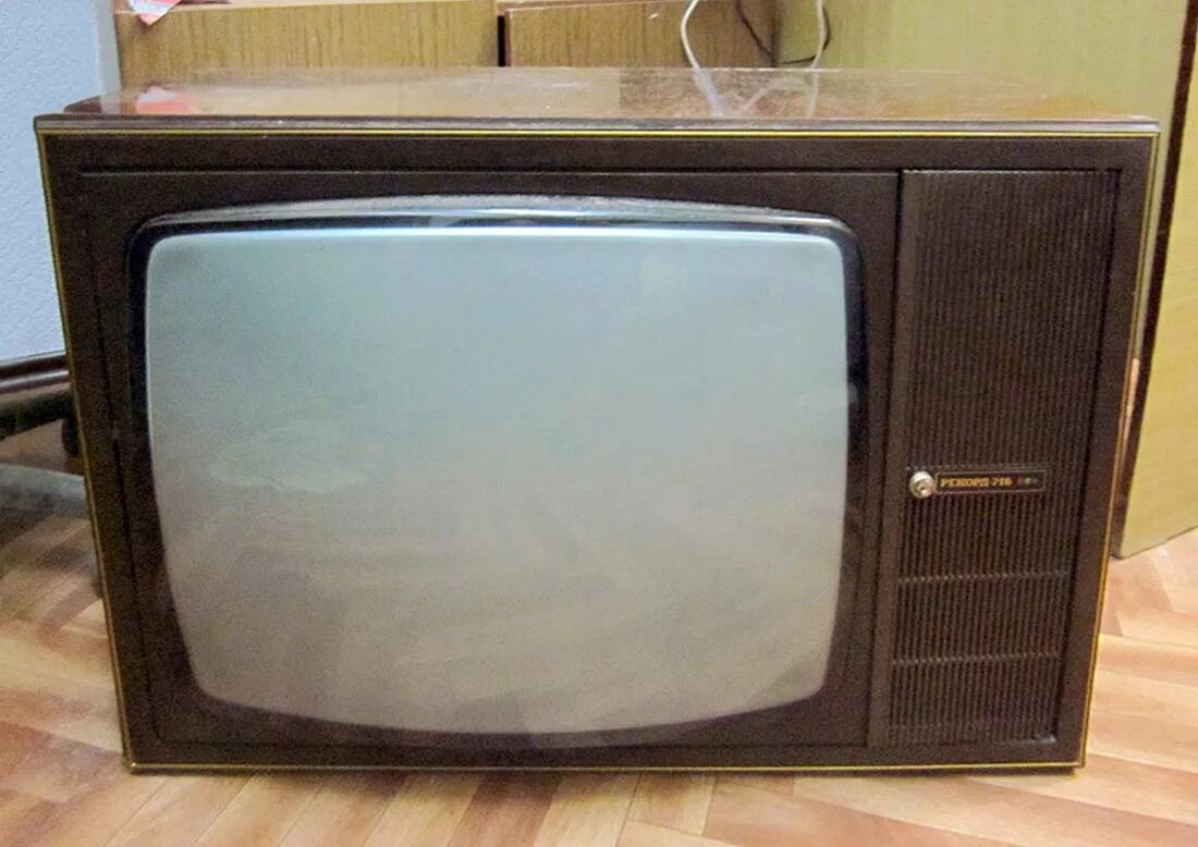 Цветной телевизор янтарь 726. Рекорд 706 телевизор. Цветной телевизор рубин 714. Цветной телевизор рубин 714. Советский цветной телевизор«рубин-714.