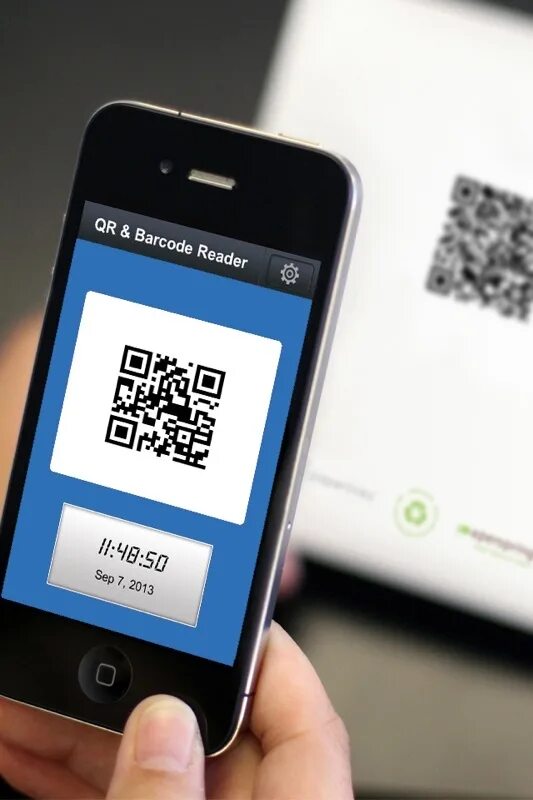 QR code сканер. QR код на телефоне. Сканер QR кода для смартфона. Считыватель QR кодов на айфоне.