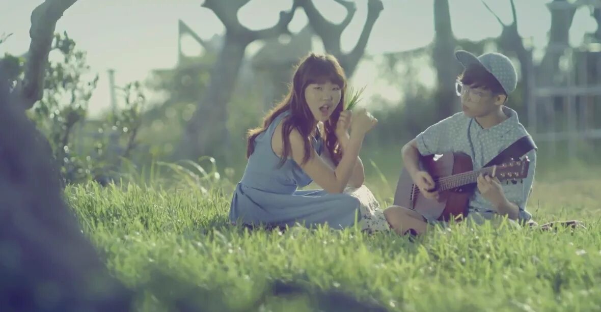 AKMU. AKMU песни. Love give группа.