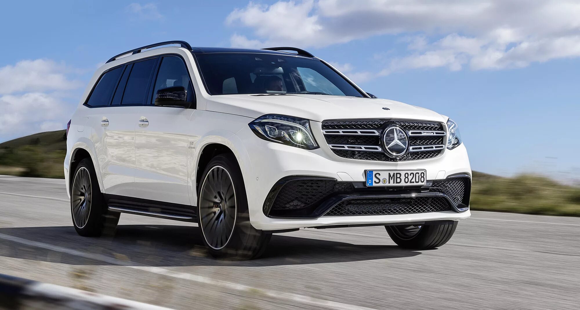 Gls обзор. Мерседес бенц gls. mercedes benz gl 63 amg 2018. mercedes gl 2018 amg. мерседес глс 2018.