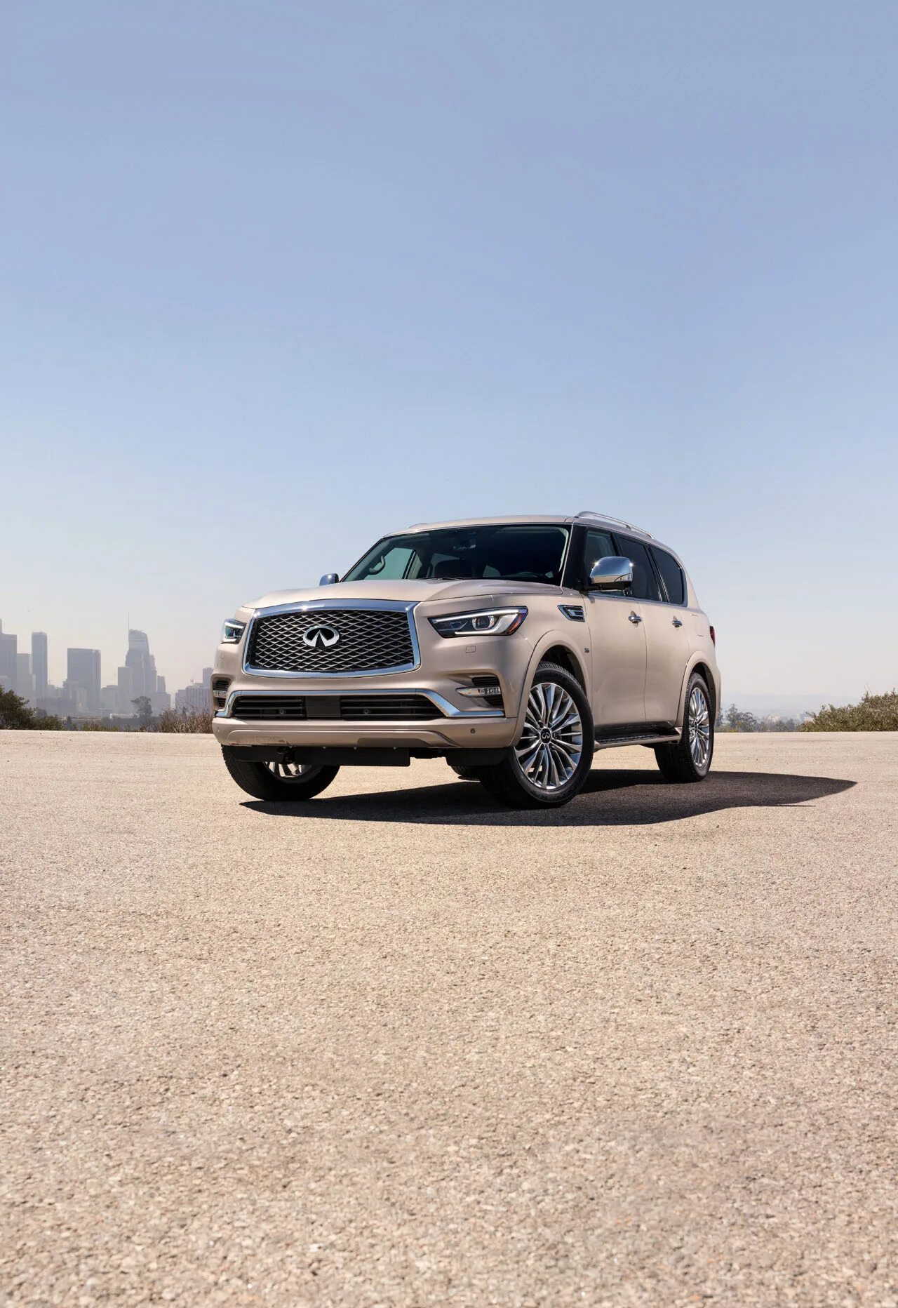 Infiniti qx80 расход. Infiniti qx80. qx infiniti qx80. infiniti qx80 2018. инфинити qx80 шампань.